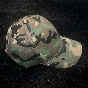 Unisex Camo baseball cap (Adjustable)